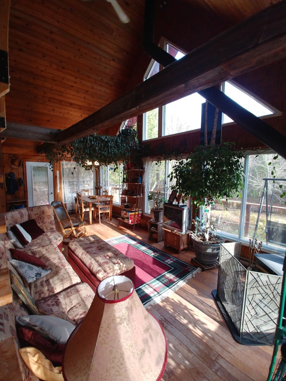 Salle familiale — 1300 Rg Sacacomie, Saint-Alexis-des-Monts