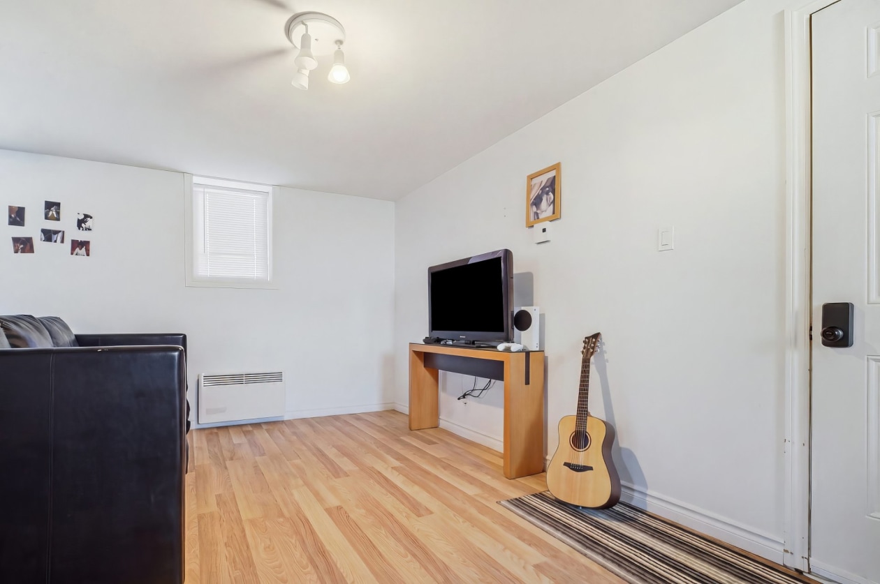 Logement — 15 - 15C Rue St-Jean-Baptiste, L'Anse-Saint-Jean