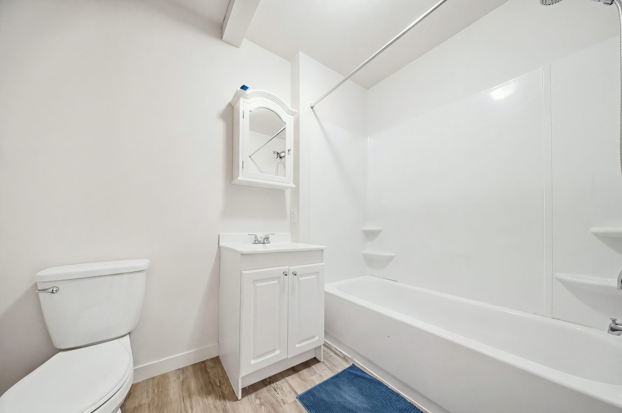 Logement — 15 - 15C Rue St-Jean-Baptiste, L'Anse-Saint-Jean