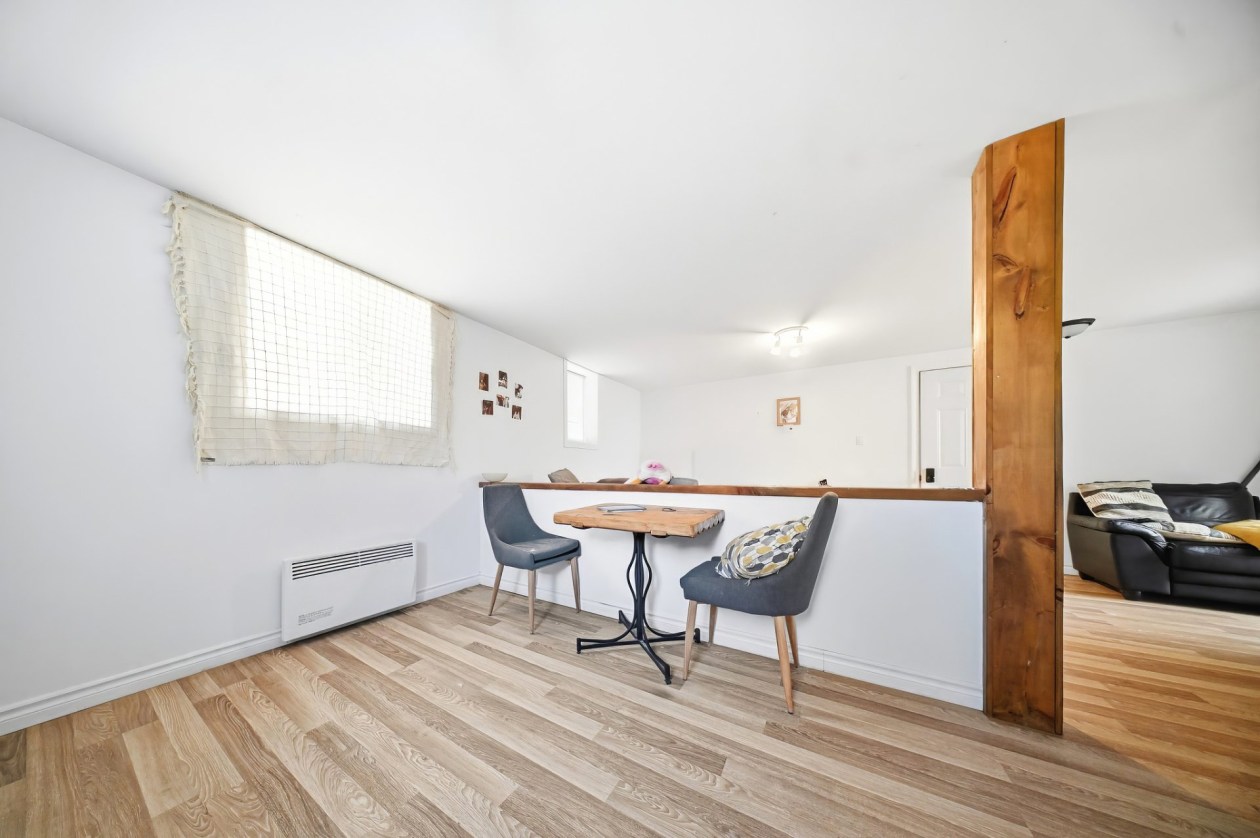 Logement — 15 - 15C Rue St-Jean-Baptiste, L'Anse-Saint-Jean