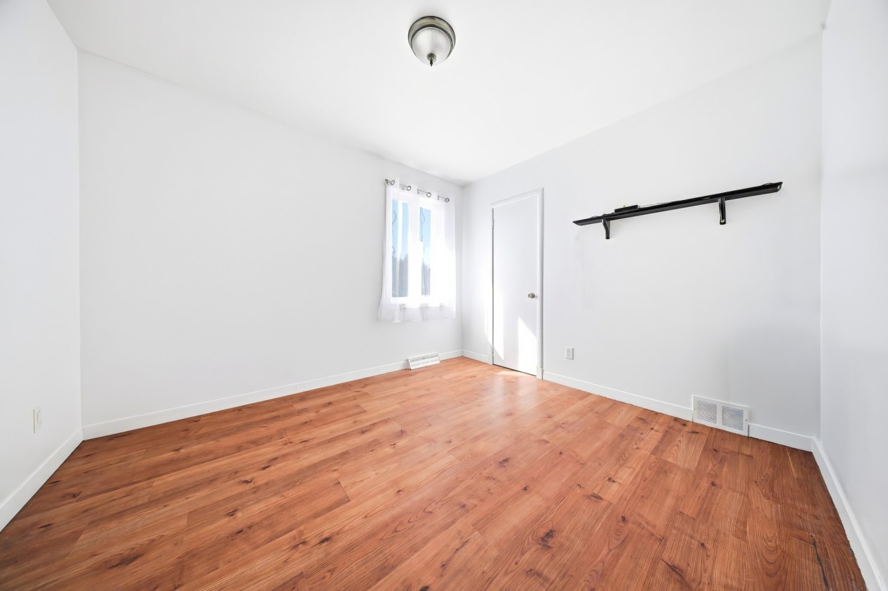 Logement — 15 - 15C Rue St-Jean-Baptiste, L'Anse-Saint-Jean