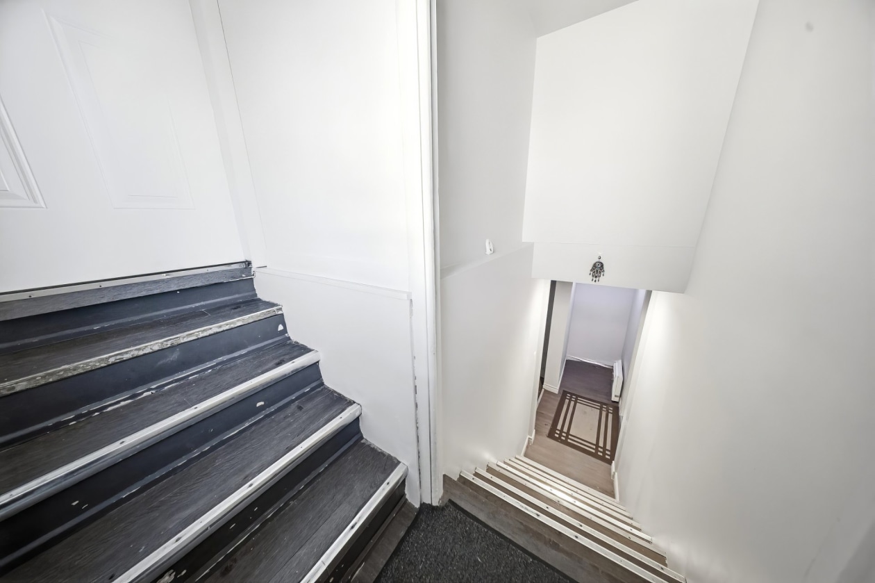 Hall d'entrée — 15 - 15C Rue St-Jean-Baptiste, L'Anse-Saint-Jean