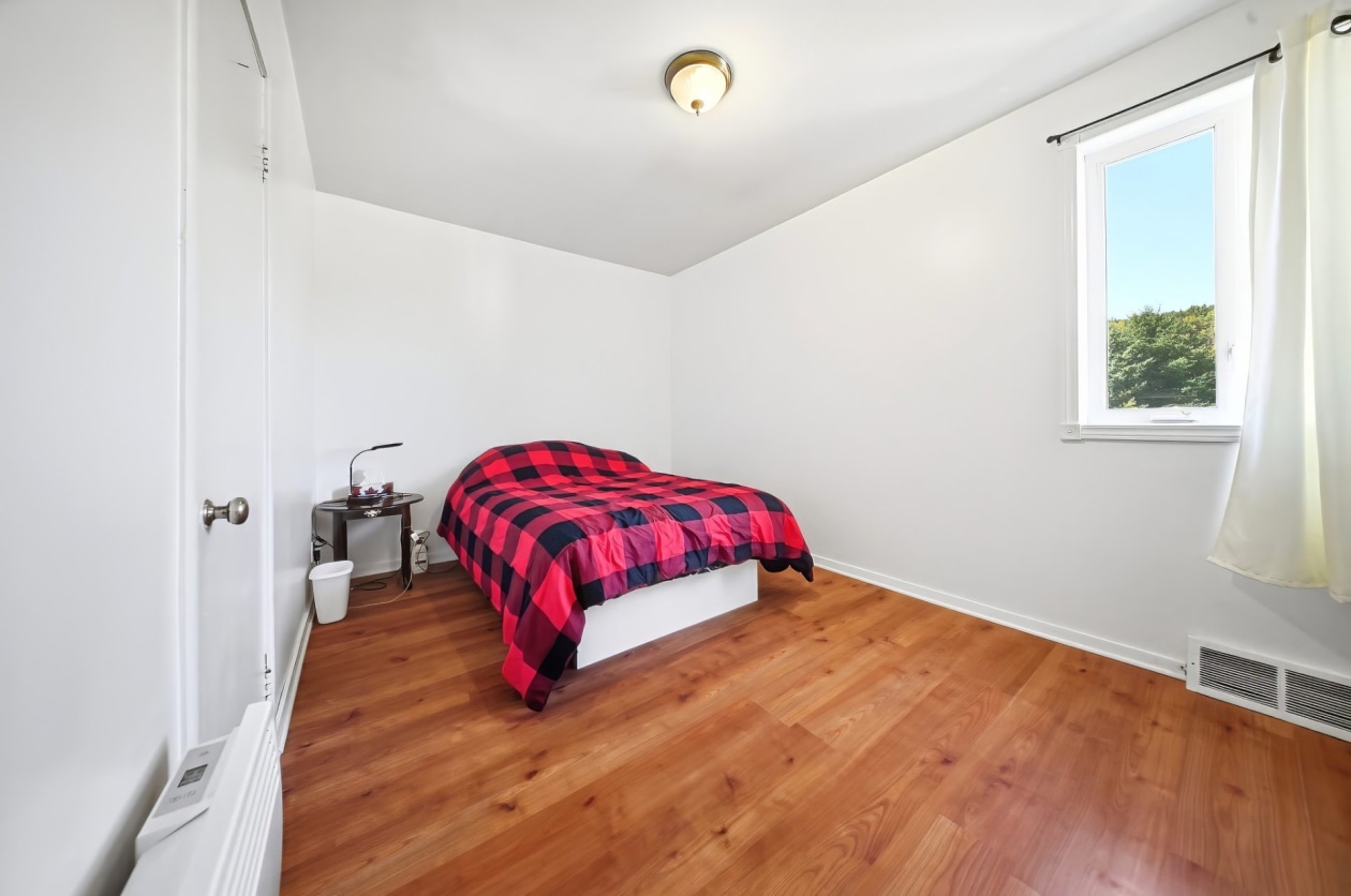 Logement — 15 - 15C Rue St-Jean-Baptiste, L'Anse-Saint-Jean