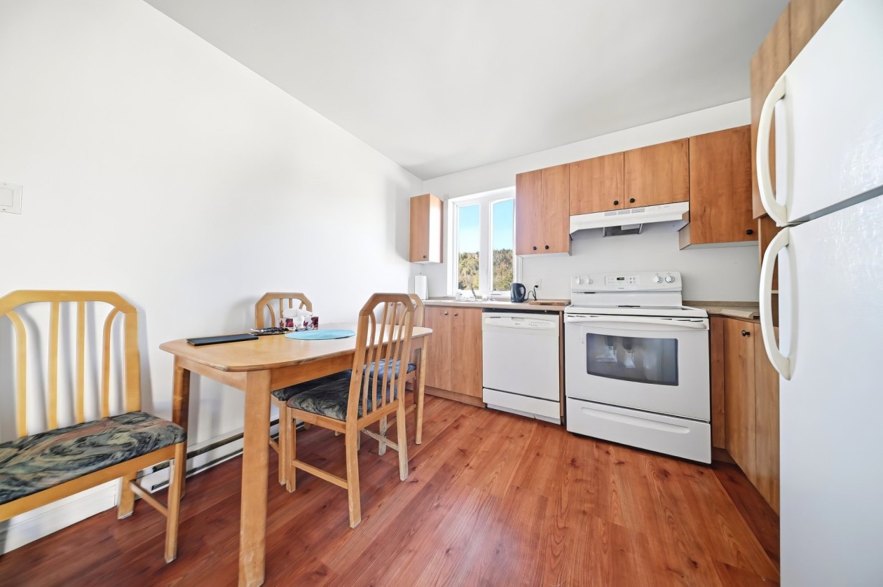 Logement — 15 - 15C Rue St-Jean-Baptiste, L'Anse-Saint-Jean