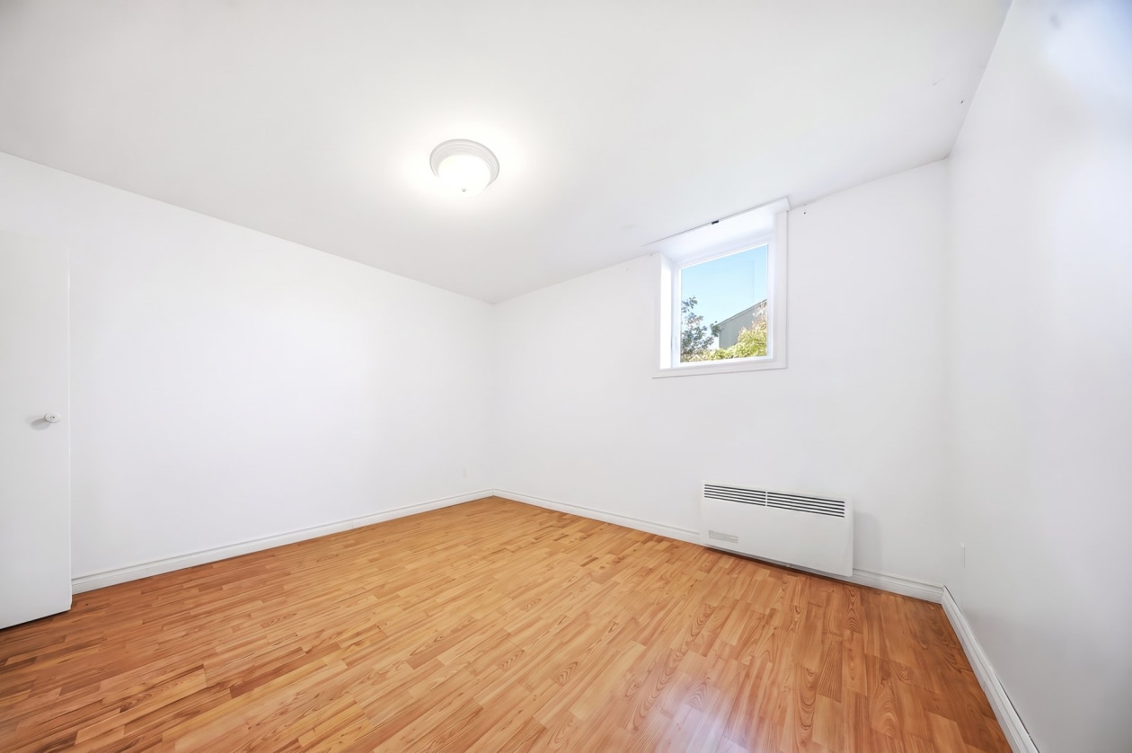 Logement — 15 - 15C Rue St-Jean-Baptiste, L'Anse-Saint-Jean