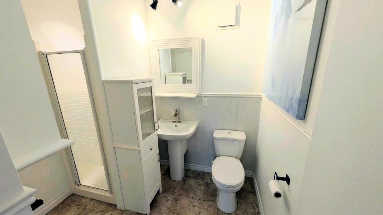 Salle de bains — 997 Rue de la Pénombre, Québec