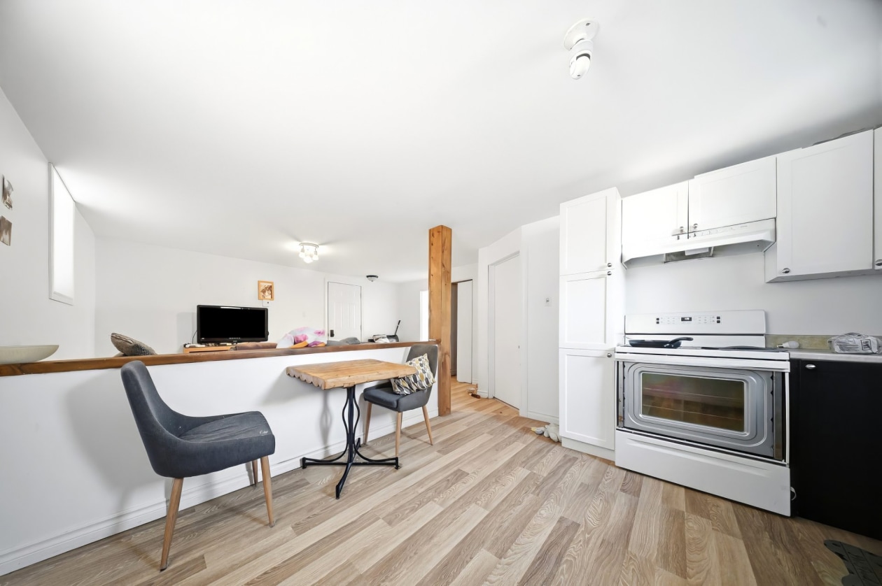Logement — 15 - 15C Rue St-Jean-Baptiste, L'Anse-Saint-Jean