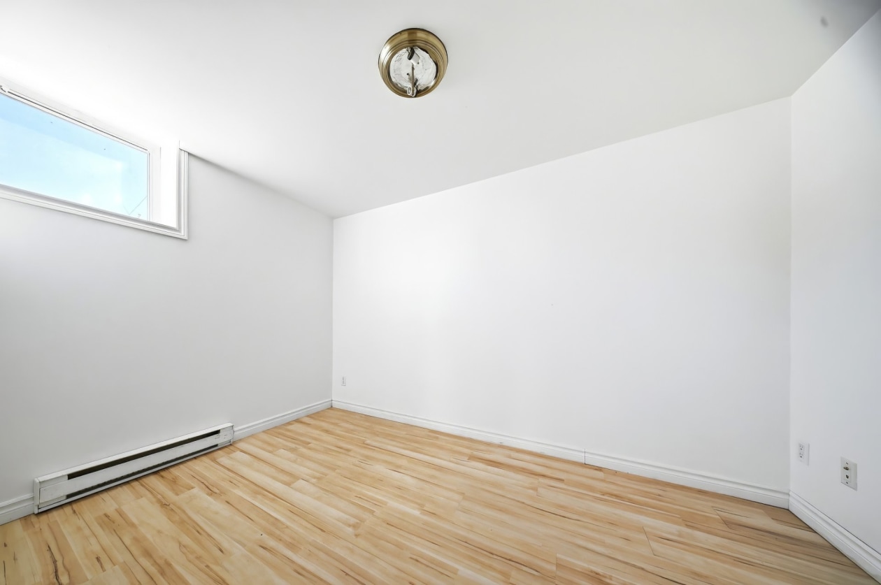 Logement — 15 - 15C Rue St-Jean-Baptiste, L'Anse-Saint-Jean
