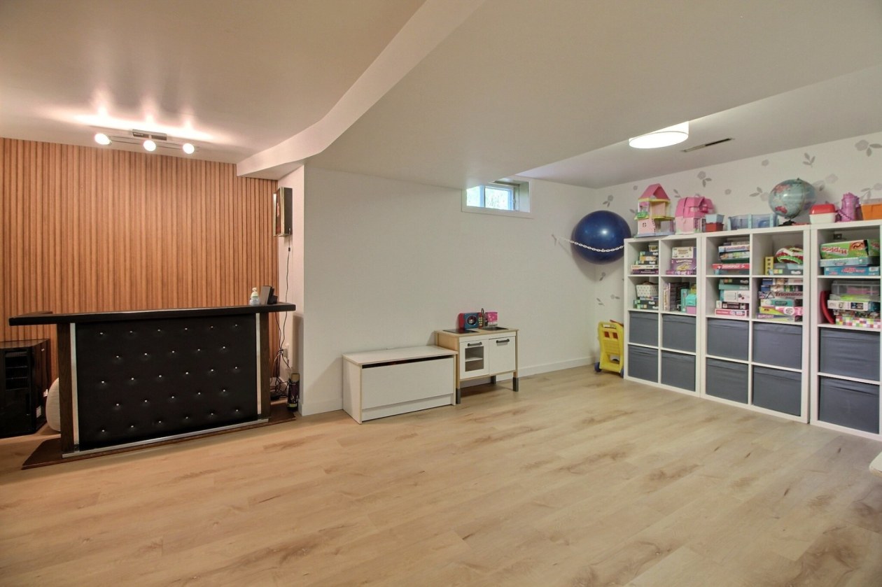 Salle familiale — 175 Rue du Site-Perreault, Shawinigan
