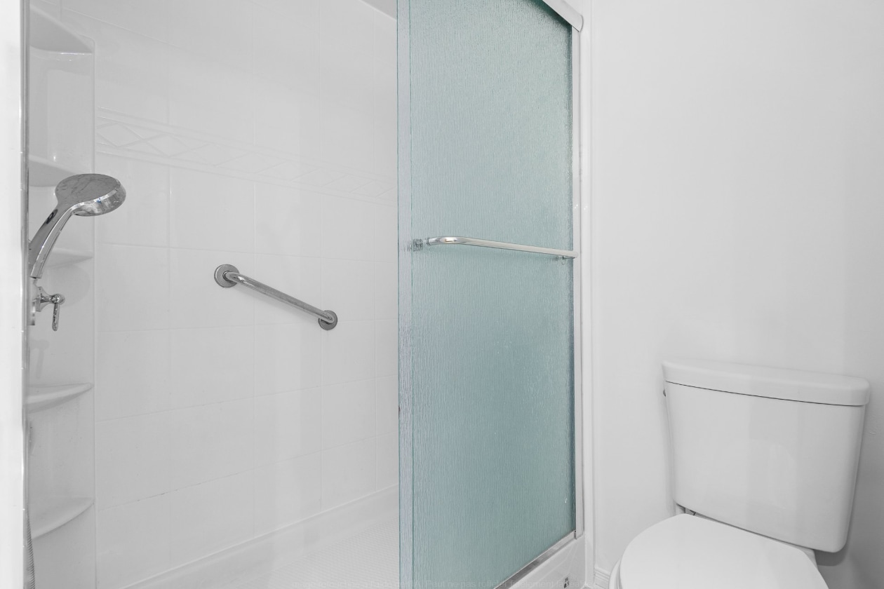 Salle de bains — 65 Rue de Turin, Gatineau
