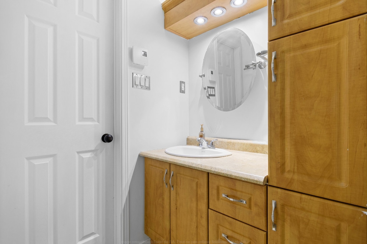 Salle de bains — 65 Rue de Turin, Gatineau
