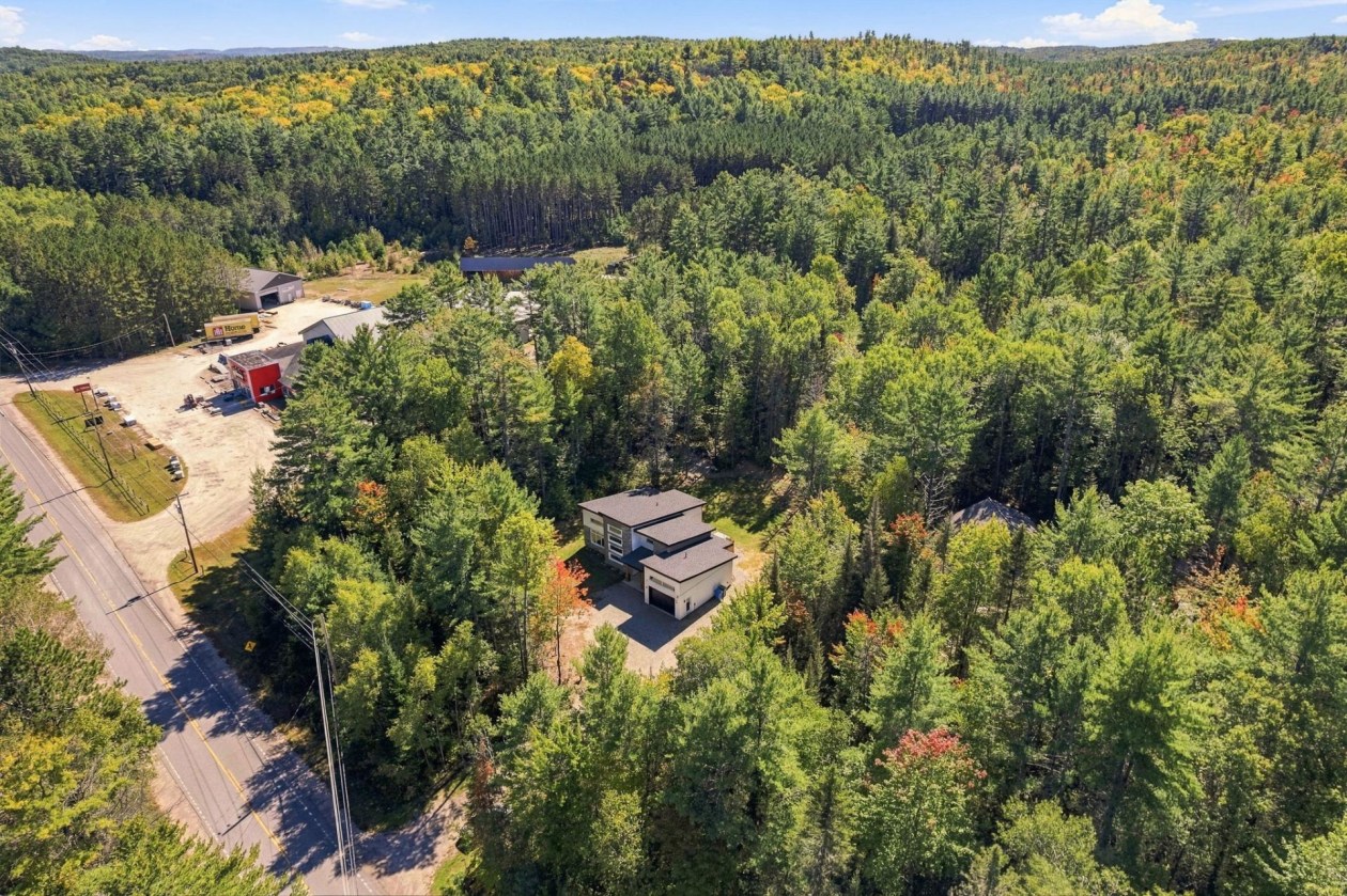 Vue d'ensemble — 132 Route 303, Otter Lake