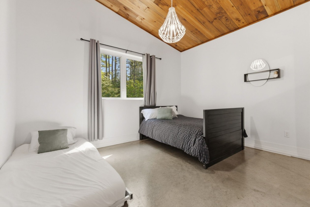 Chambre à coucher — 132 Route 303, Otter Lake