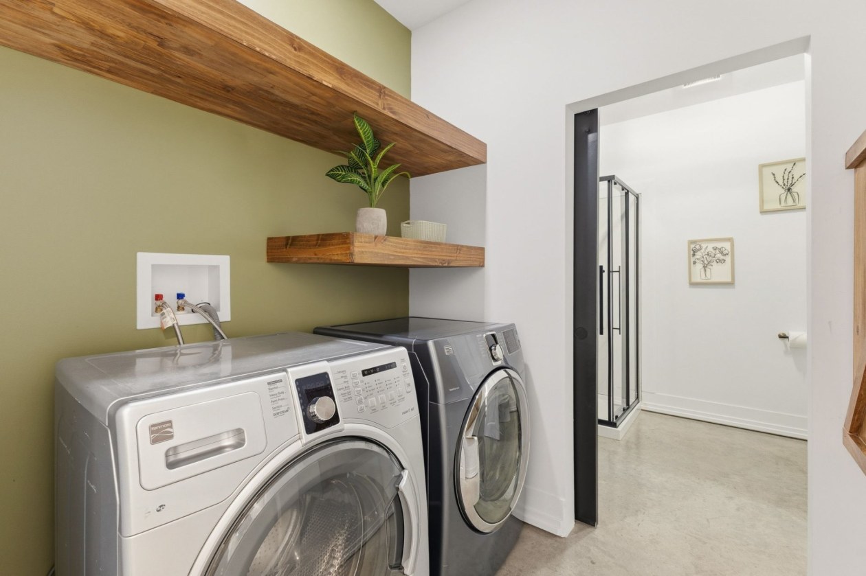 Salle de lavage — 132 Route 303, Otter Lake