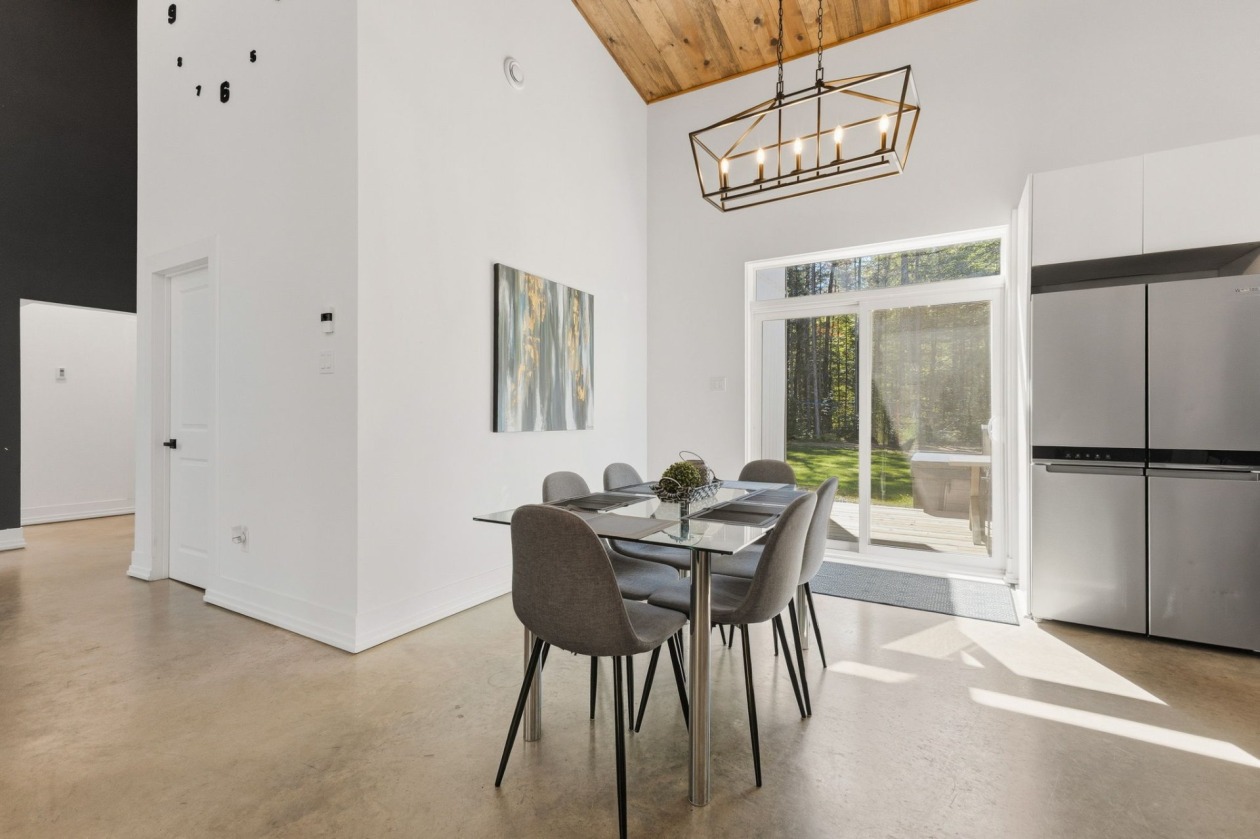 Salle à manger — 132 Route 303, Otter Lake