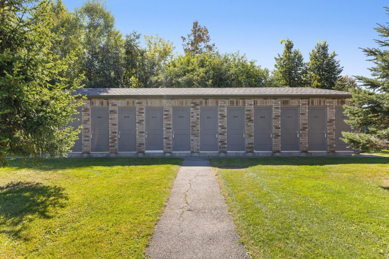 Rangement — 20 Rue de Munich, Gatineau