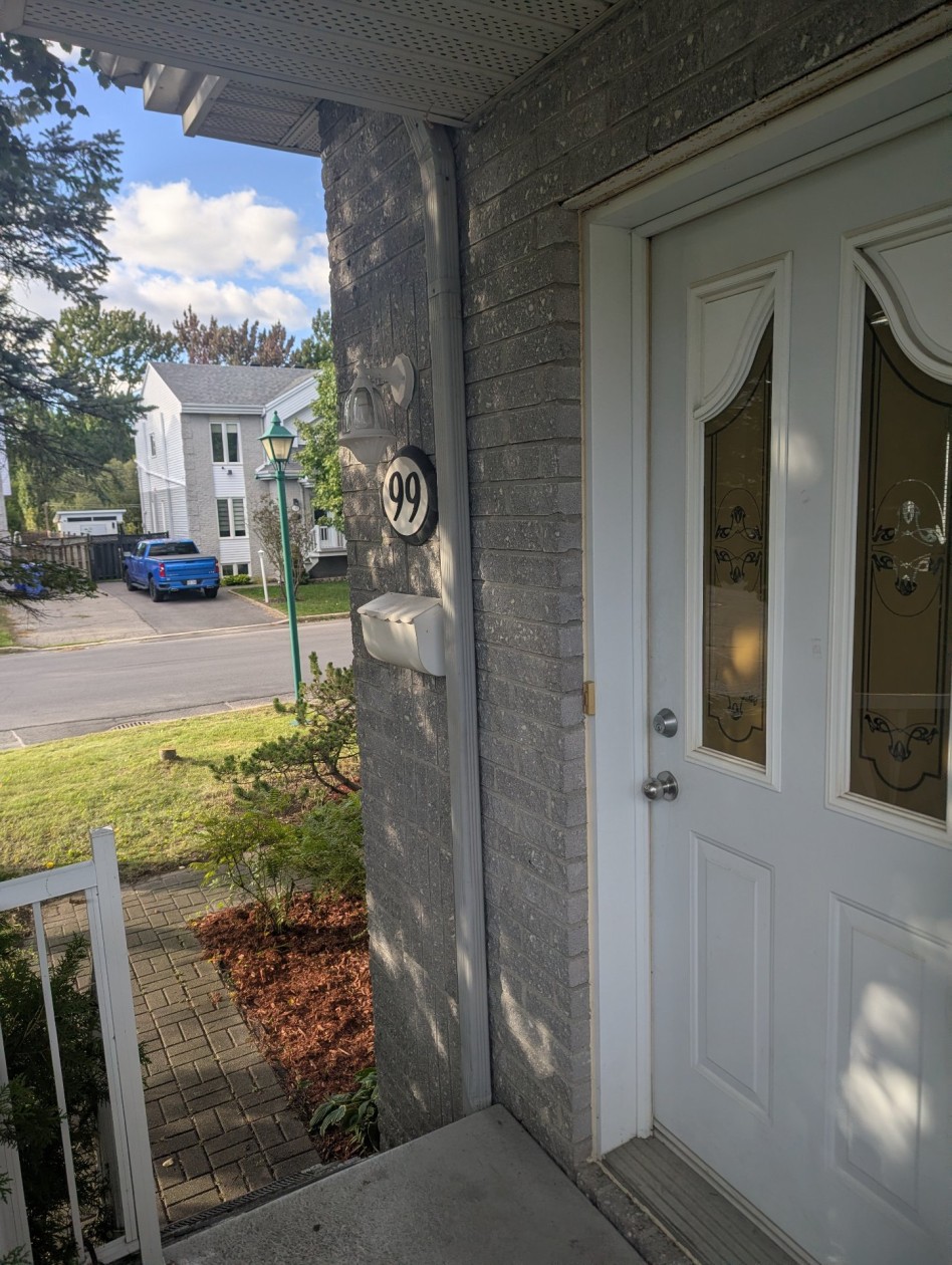 Escalier — 99 Rue des Peupliers, Blainville