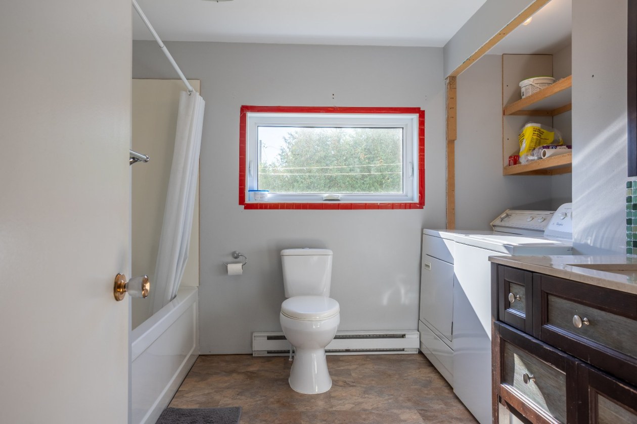 Salle de bains — 685 Rue Ste-Cécile, Saint-Boniface