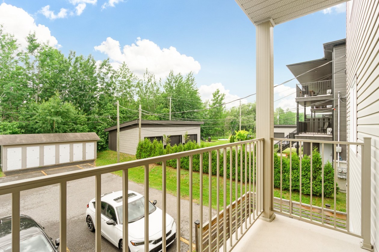 Balcon — 2460 Rue de la Garonne, Trois-Rivières