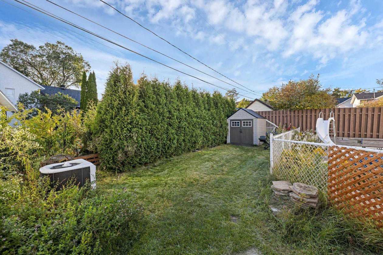 Cour — 3445 Rue Lefort, Trois-Rivières