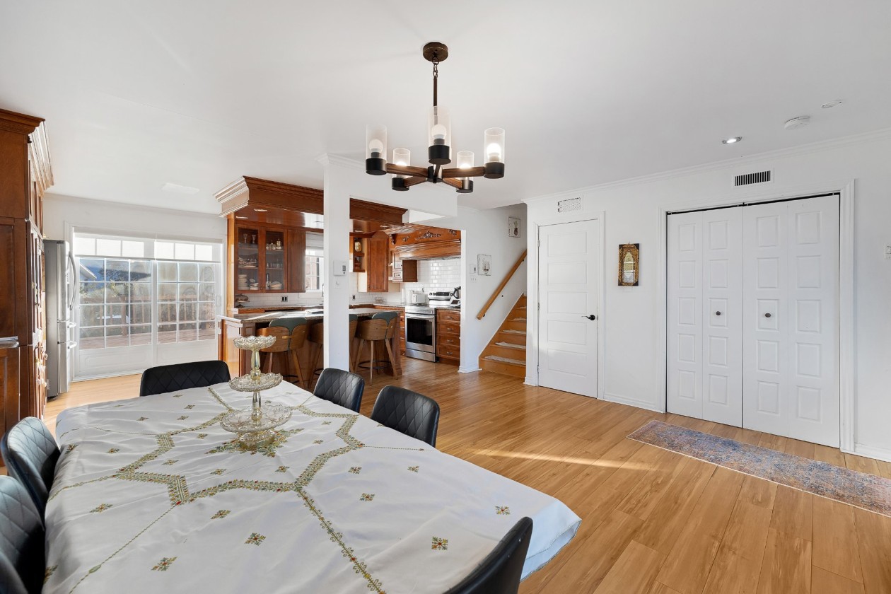 Salon — 3445 Rue Lefort, Trois-Rivières