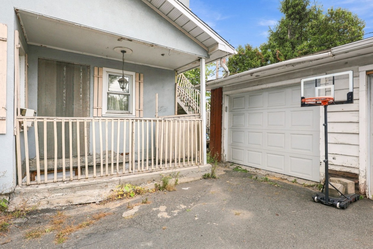 Garage — 1008 - 1008A Rue Rivard, Sorel-Tracy