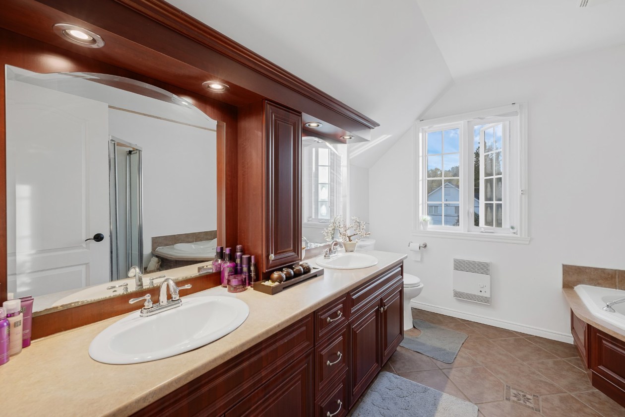 Salle de bains — 3445 Rue Lefort, Trois-Rivières