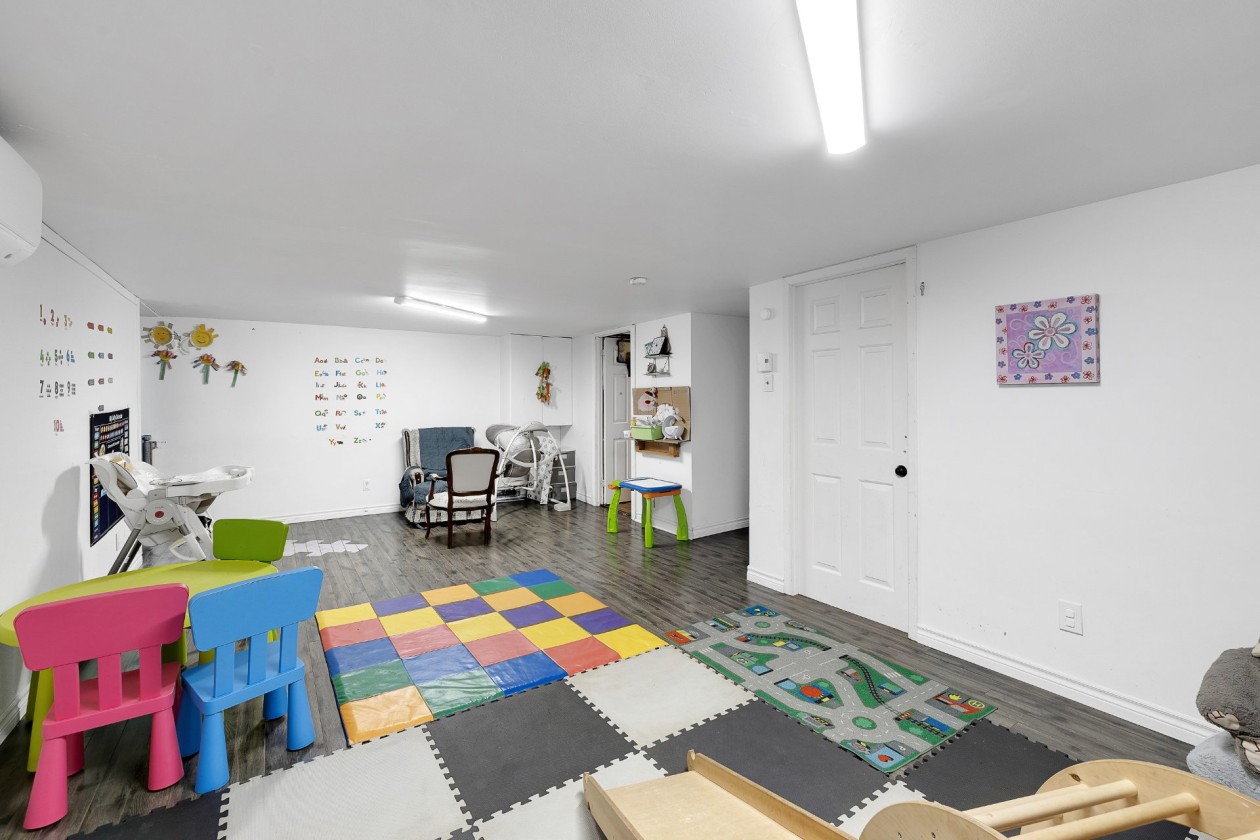 Salle familiale — 3445 Rue Lefort, Trois-Rivières