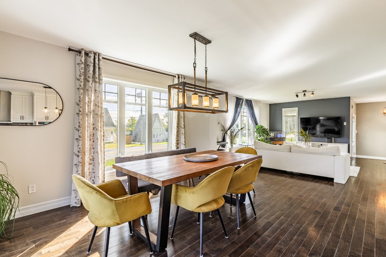 Salle à manger — 2095 Rue Richelieu, Saint-Marc-sur-Richelieu