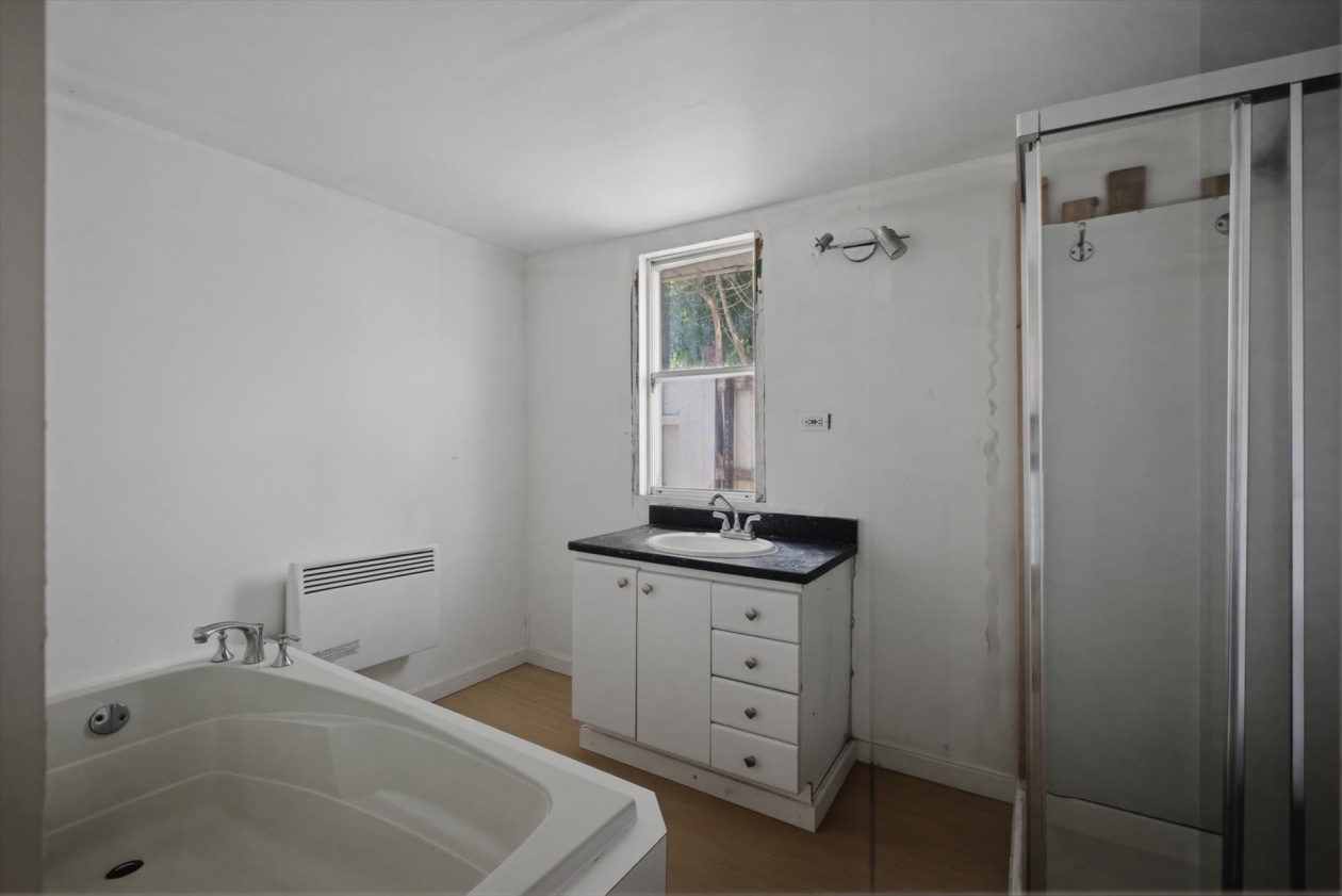 Salle de bains — 61 Rue Alphonse-Piché, Trois-Rivières