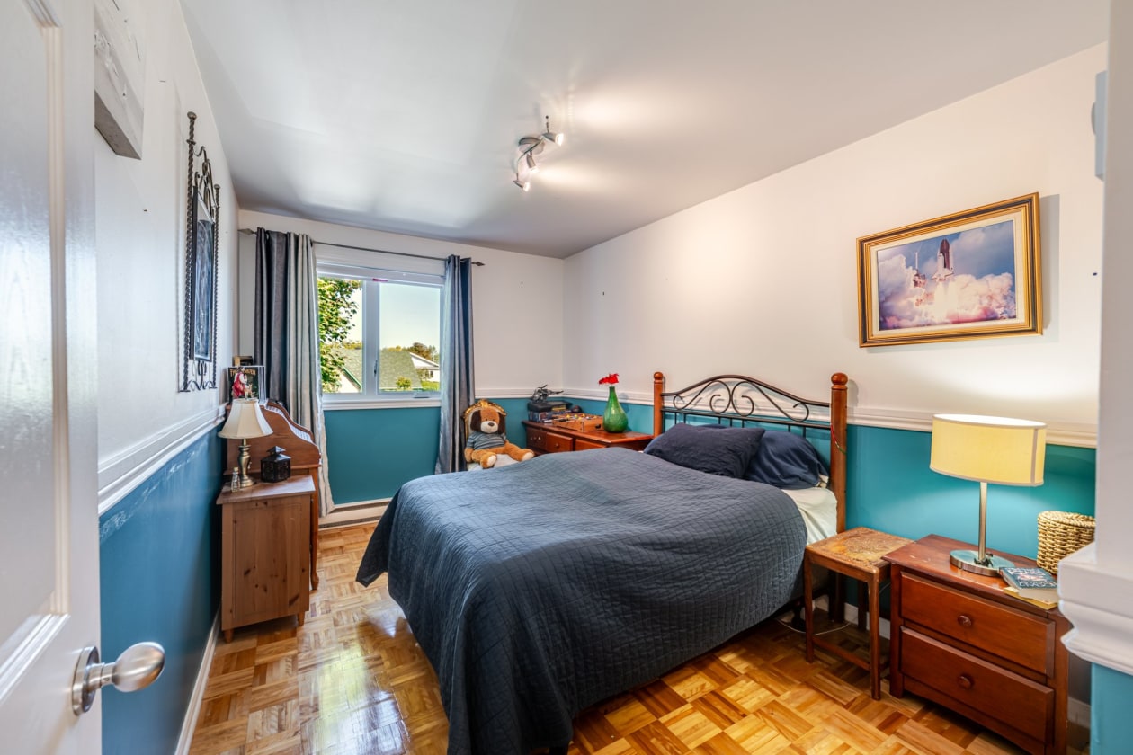 Chambre à coucher — 125 Rue Paradis, La Prairie