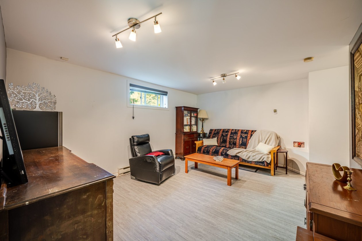 Salle familiale — 125 Rue Paradis, La Prairie