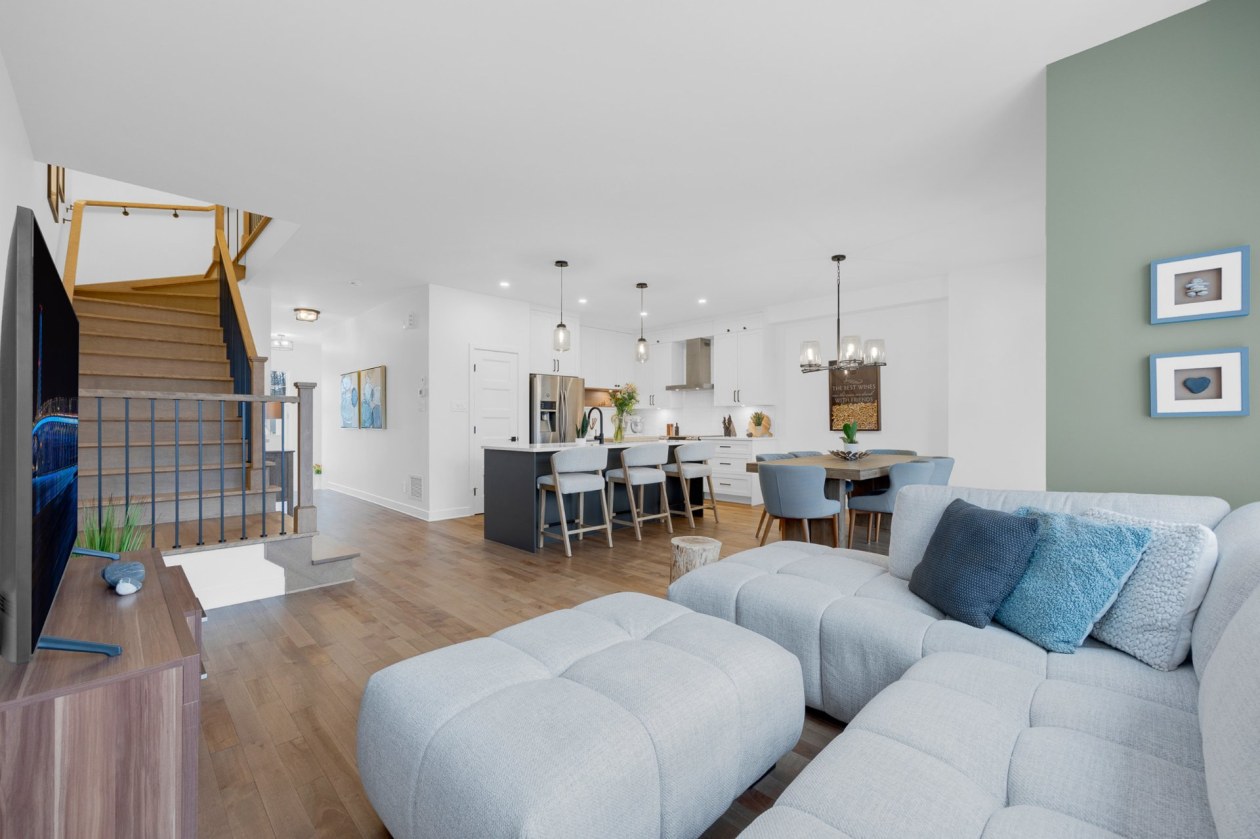 Salle familiale — 10878 Rue du Caribou, Mirabel