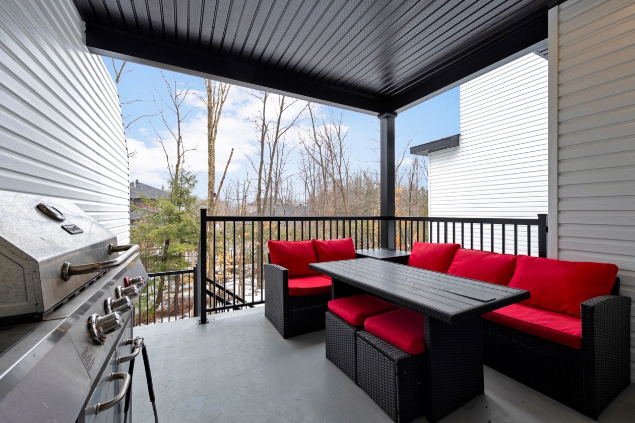 Terrasse — 10878 Rue du Caribou, Mirabel