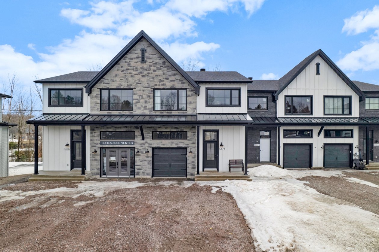 Façade — 10878 Rue du Caribou, Mirabel