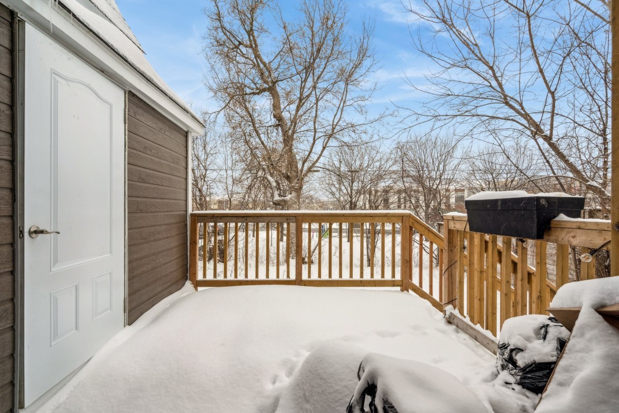 Balcon — 232 25e Avenue, Montréal