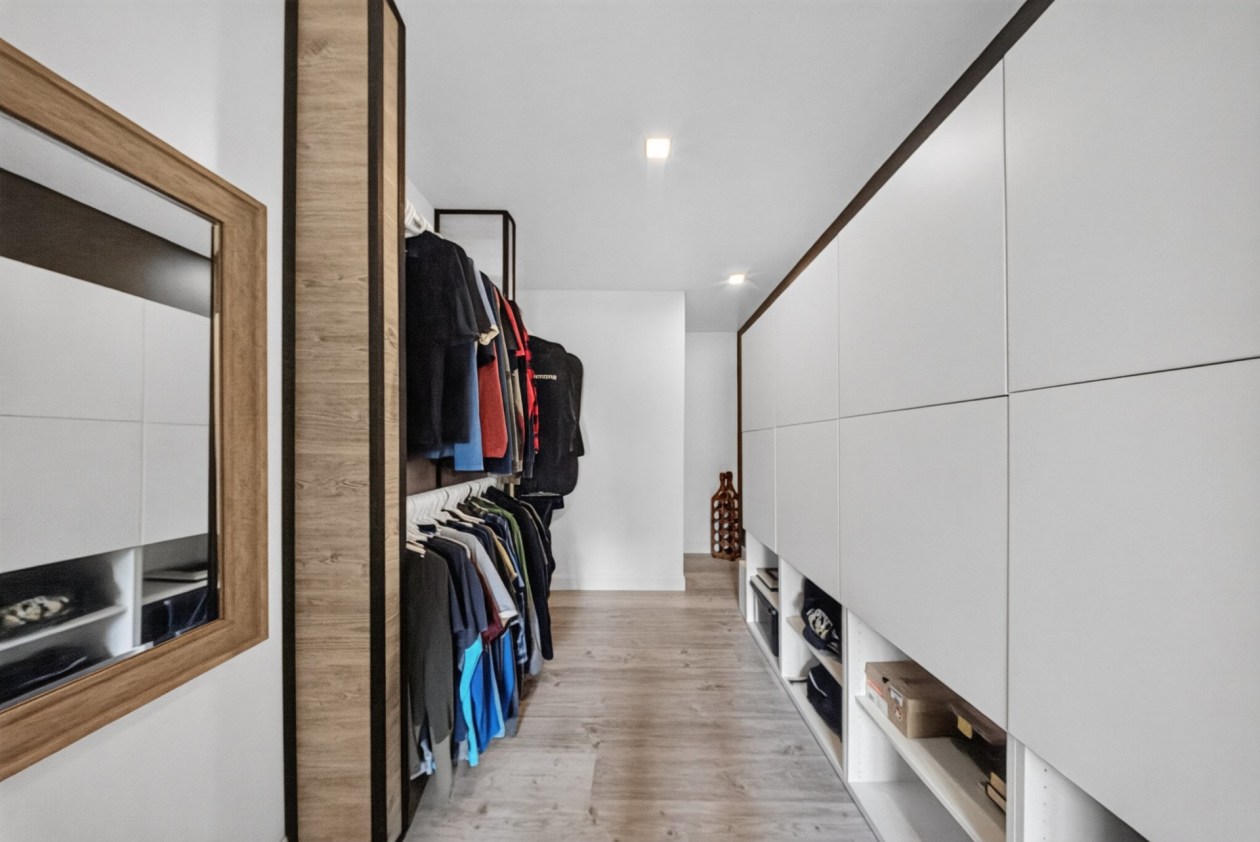 Penderie — 312 Rue Principale, Lambton