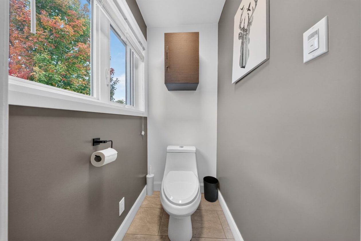 Salle de bains — 312 Rue Principale, Lambton
