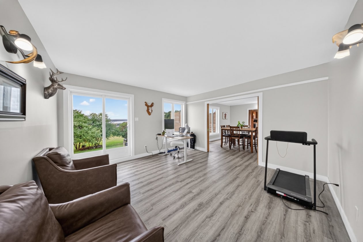 Bureau — 312 Rue Principale, Lambton