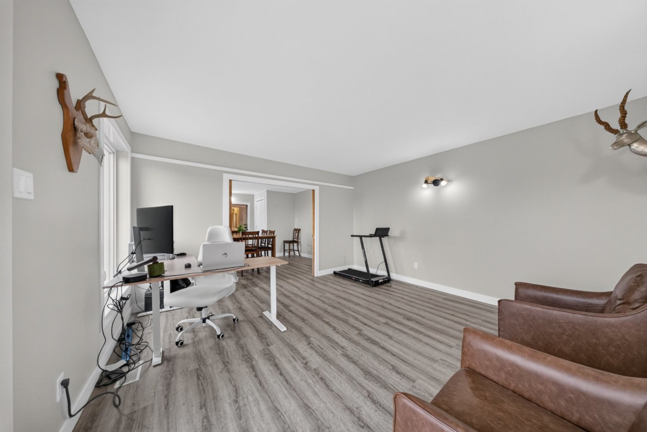 Bureau — 312 Rue Principale, Lambton