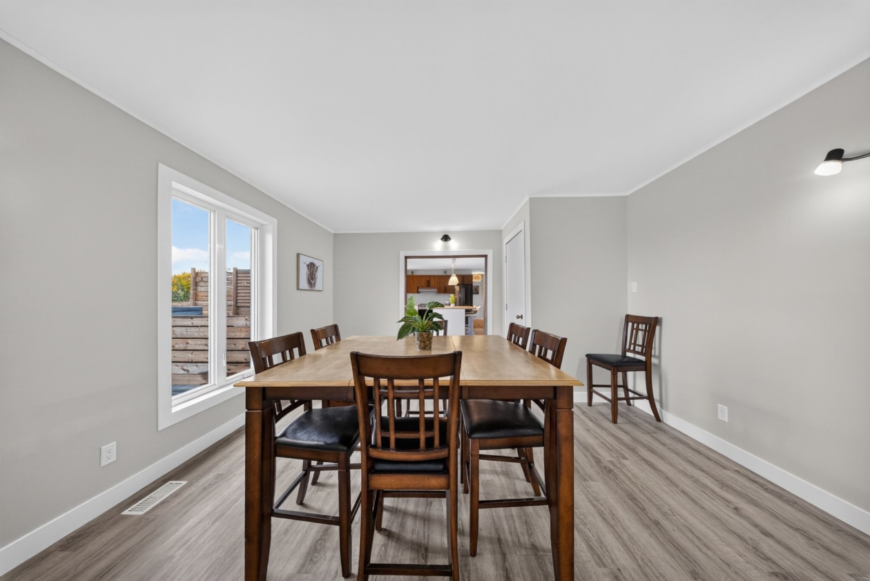 Salle à manger — 312 Rue Principale, Lambton
