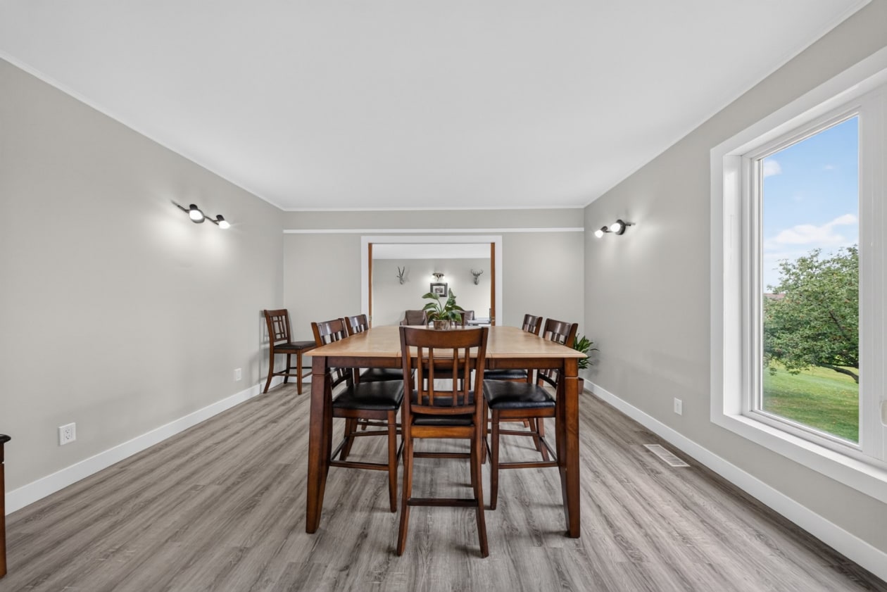 Salle à manger — 312 Rue Principale, Lambton