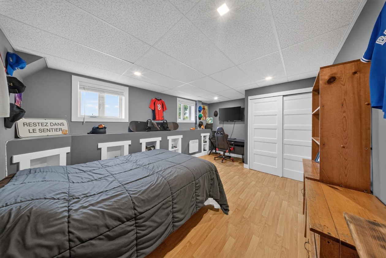 Chambre à coucher — 312 Rue Principale, Lambton