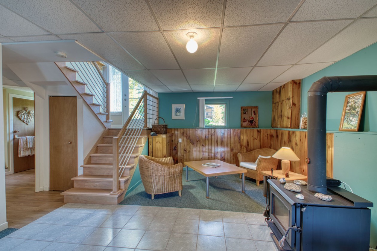 Salle familiale — 48 Rue des Sapins, Austin