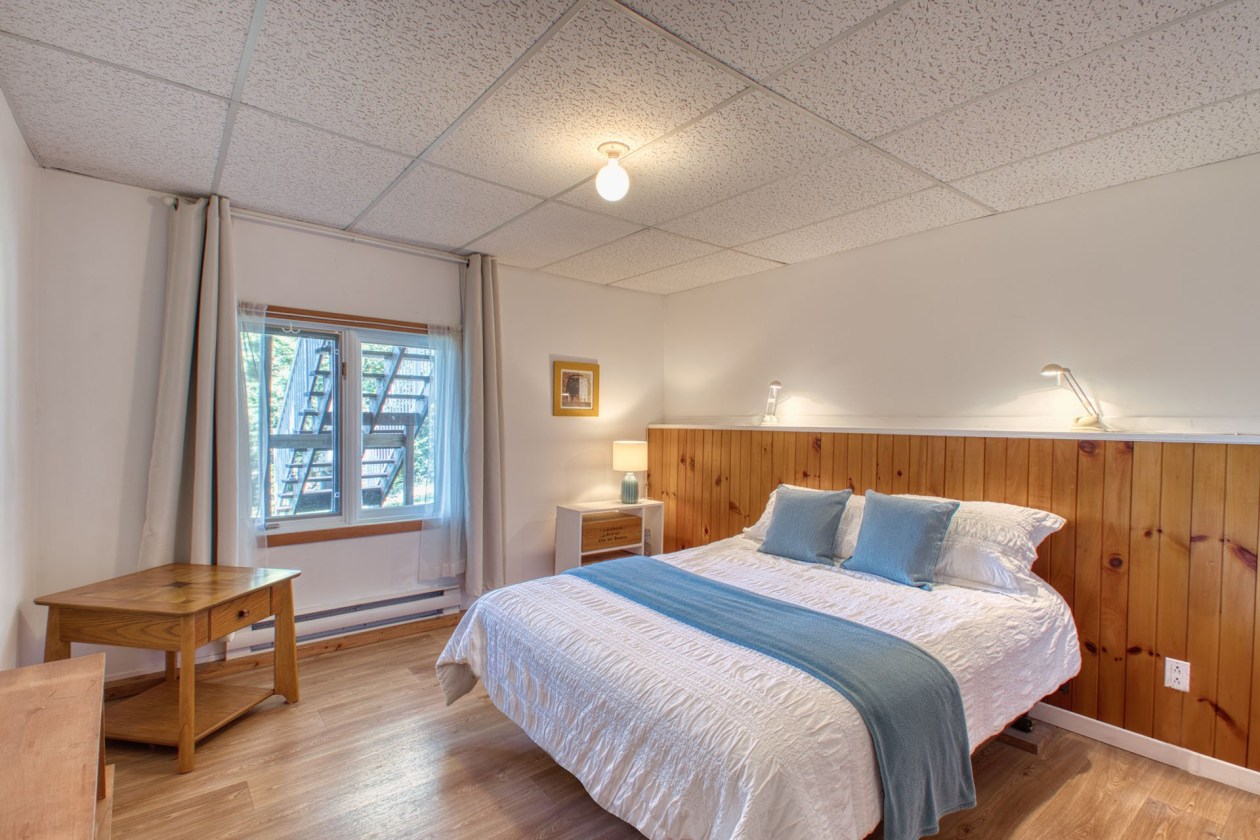 Chambre à coucher — 48 Rue des Sapins, Austin