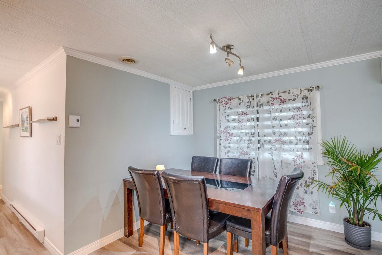 Salle à manger — 3785 Rue des Fougères, Lévis