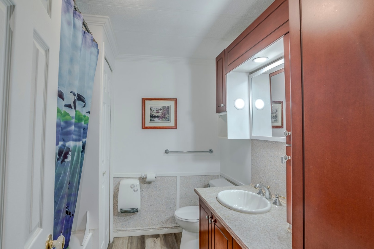 Salle de bains — 3785 Rue des Fougères, Lévis