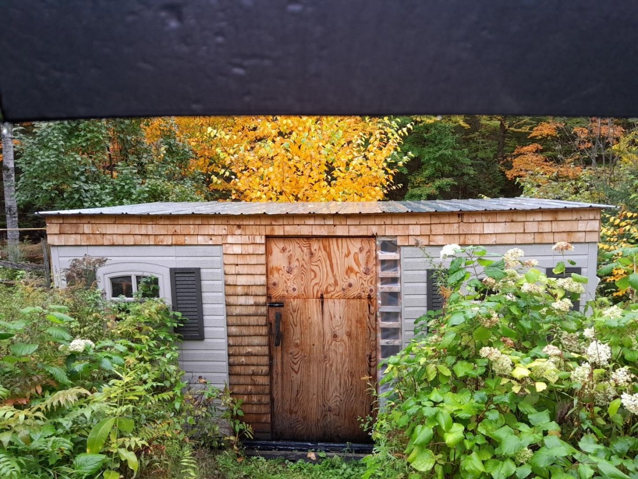 Cour — 1300 Rg Sacacomie, Saint-Alexis-des-Monts