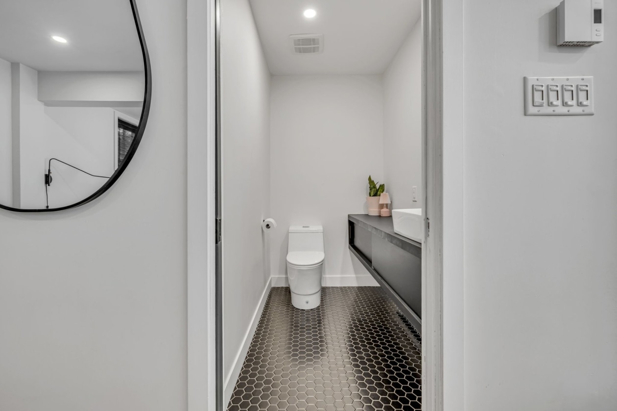 Salle d'eau — 354 9e Rue, Québec