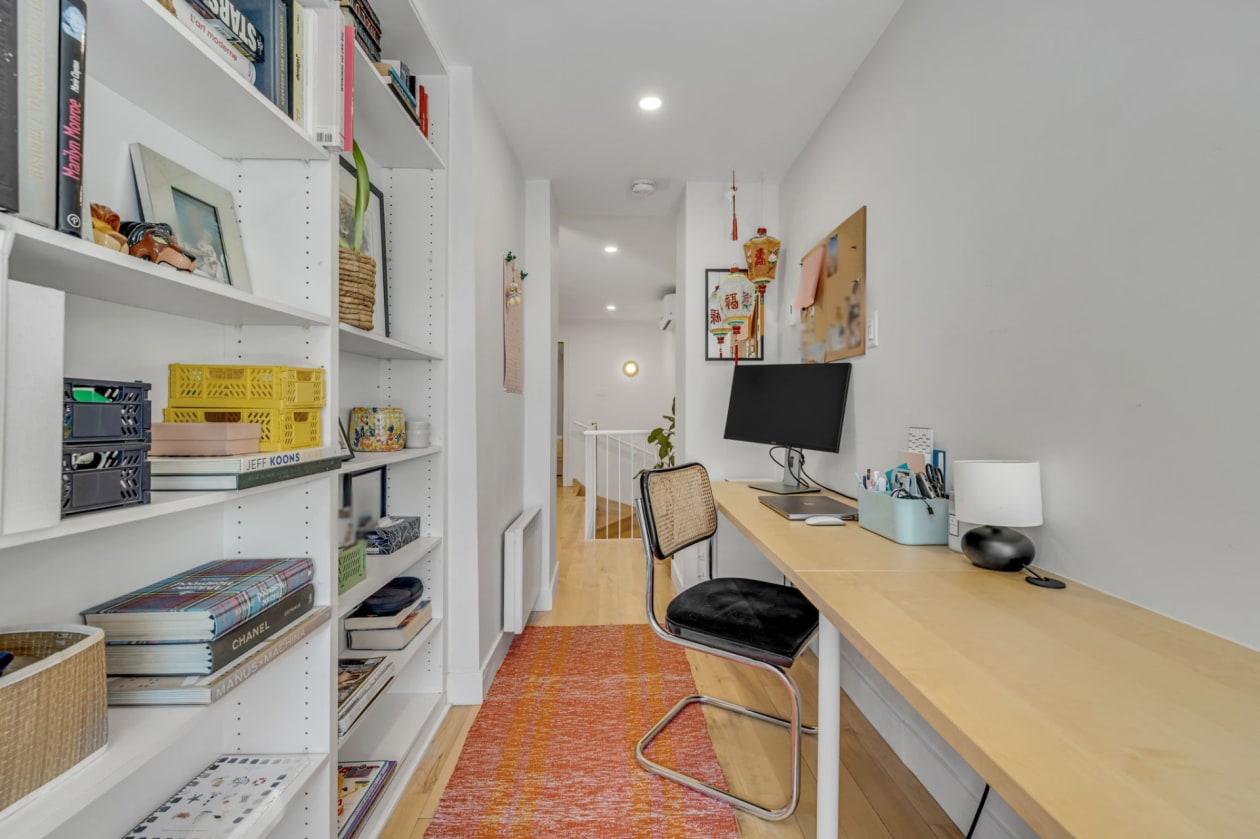 Bureau — 354 9e Rue, Québec